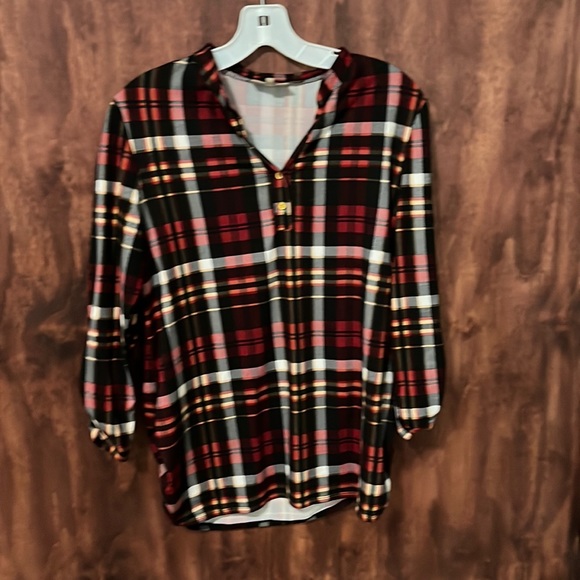 Cupcake Cafe Maternity one green one red 3/4 sleeve small - Picture 1 of 6